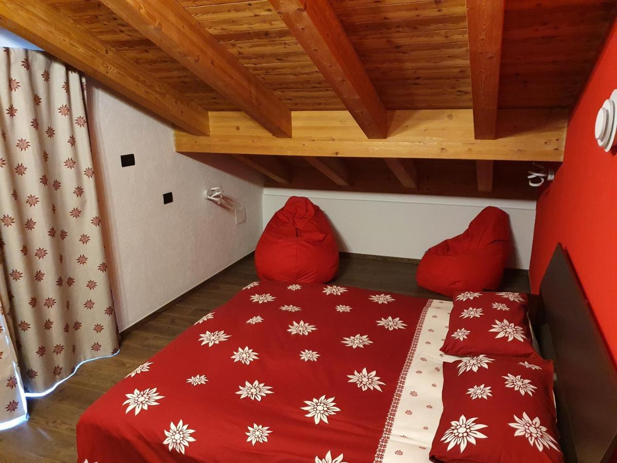 Casa Vacanza Lo Nano Фенис Экстерьер фото