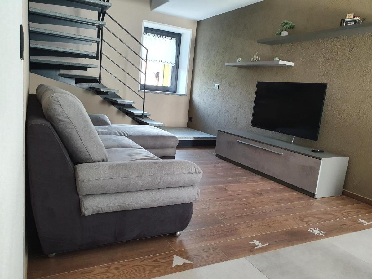 Casa Vacanza Lo Nano Фенис Экстерьер фото
